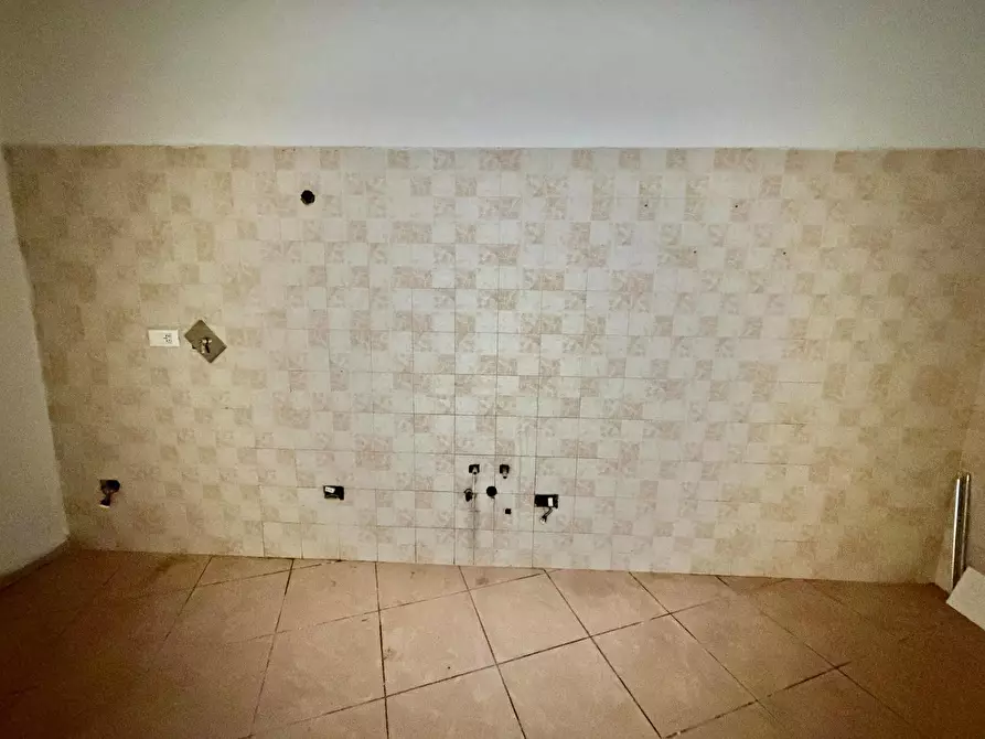 Immagine 4 di Appartamento in vendita  a Livorno
