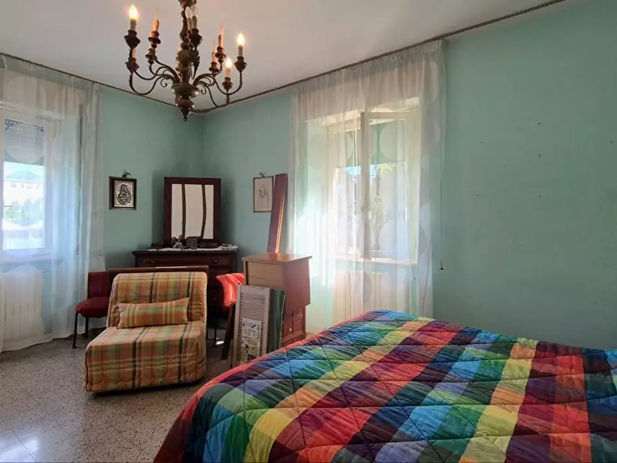 Immagine 10 di Appartamento in vendita  a Lucca