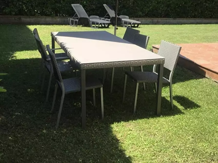 Immagine 5 di Villetta a schiera in vendita  a Forte Dei Marmi