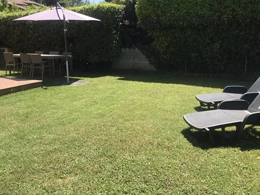 Immagine 4 di Villetta a schiera in vendita  a Forte Dei Marmi
