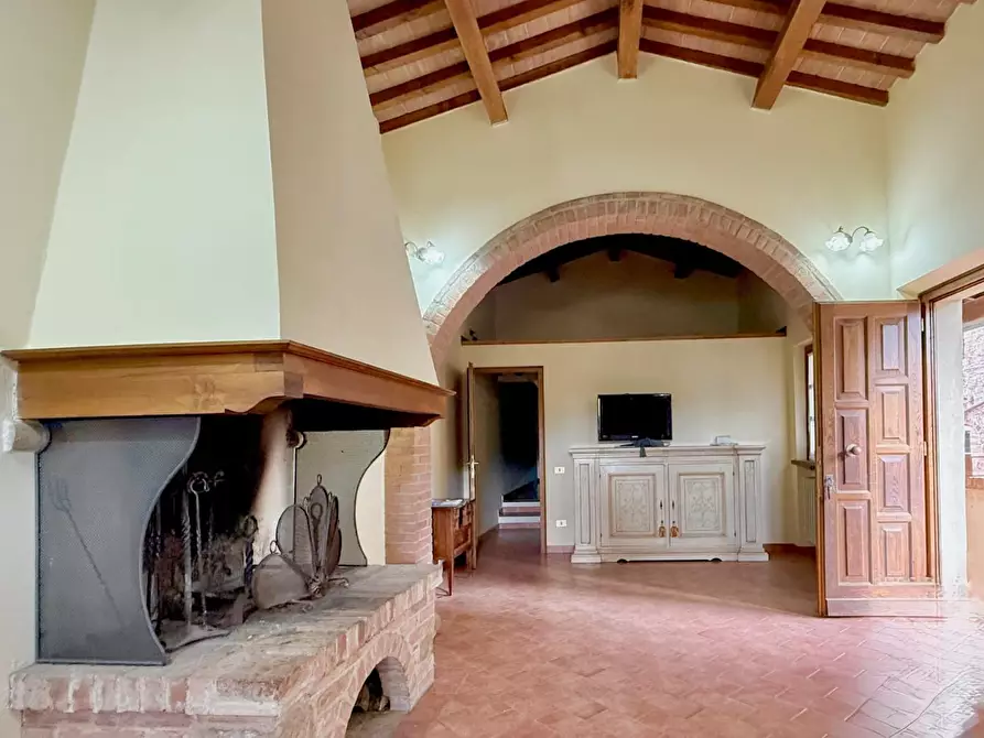 Immagine 1 di Porzione di casa in vendita  a Peccioli