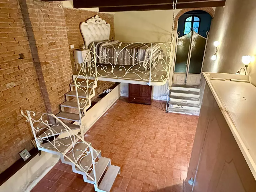 Immagine 12 di Porzione di casa in vendita  a Peccioli