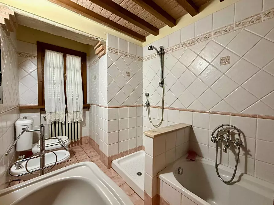 Immagine 9 di Porzione di casa in vendita  a Peccioli