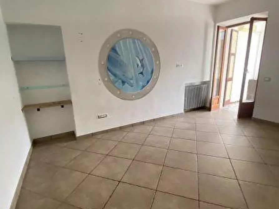 Immagine 11 di Appartamento in vendita  a Ameglia