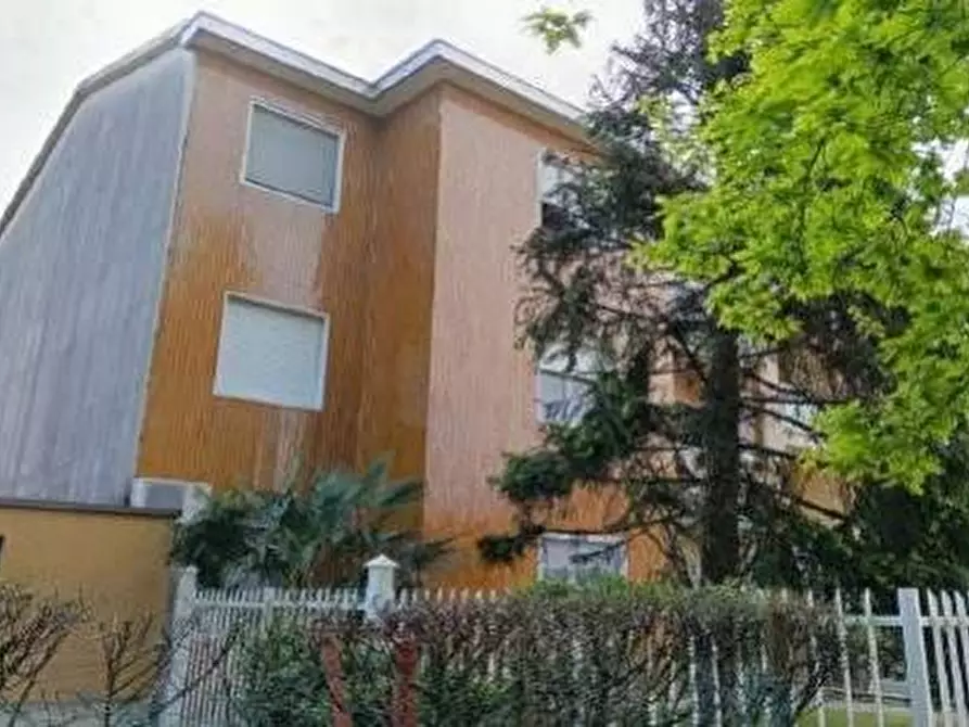 Immagine 1 di Appartamento in vendita  a Arluno