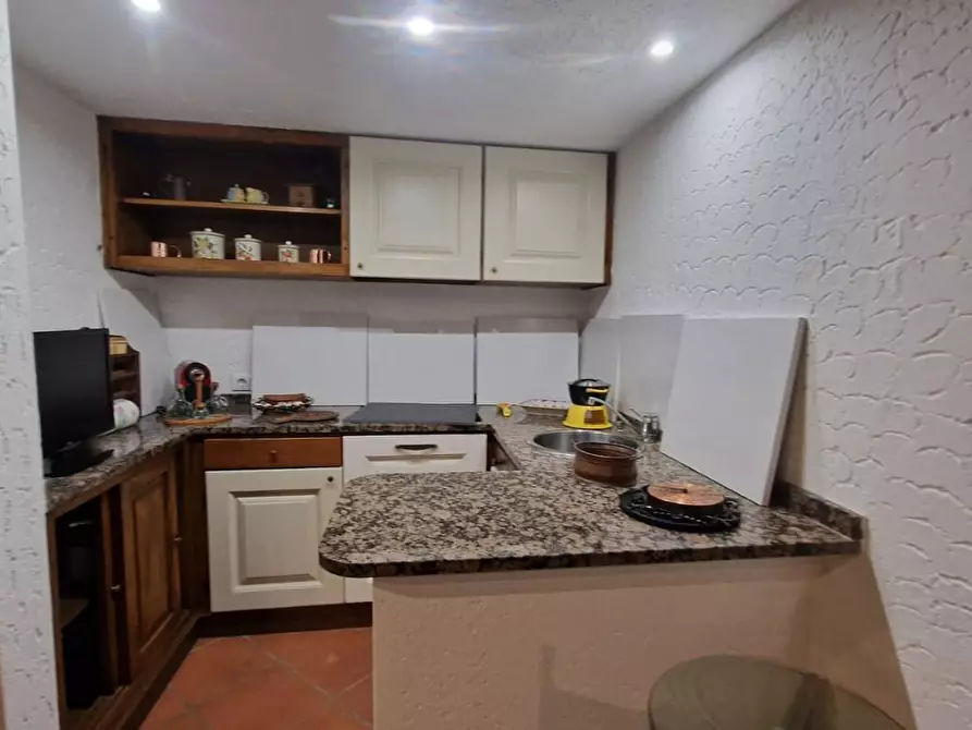 Immagine 12 di Casa bifamiliare in vendita  a Camaiore