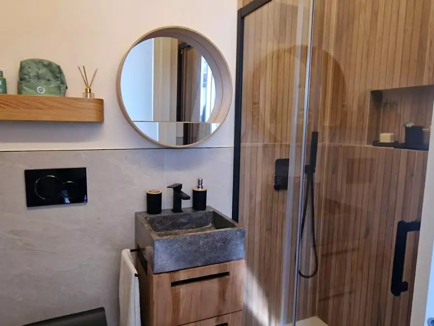 Immagine 13 di Casa bifamiliare in vendita  a Camaiore