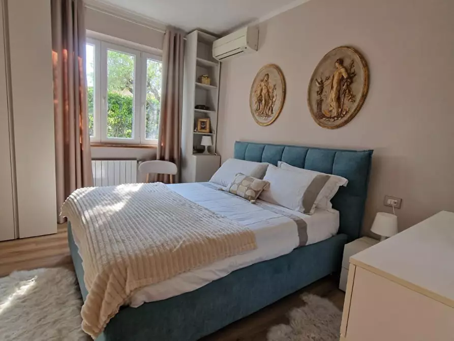 Immagine 6 di Casa bifamiliare in vendita  a Camaiore