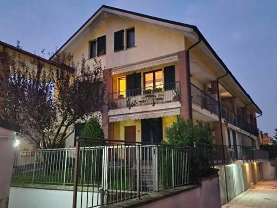 Immagine 1 di Appartamento in vendita  a Landriano