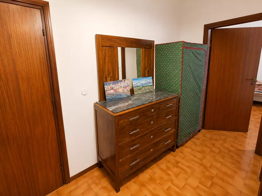 Immagine 13 di Appartamento in vendita  a Montignoso