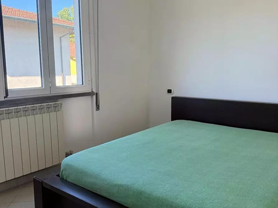 Immagine 2 di Appartamento in vendita  a Massa