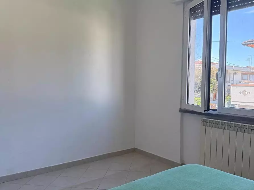 Immagine 4 di Appartamento in vendita  a Massa