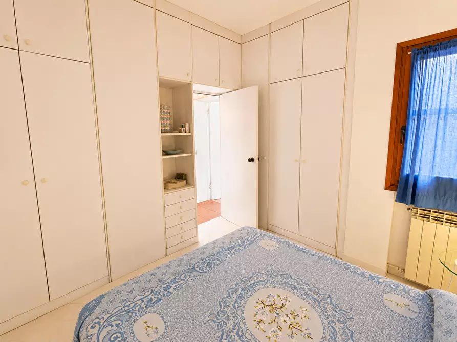 Immagine 24 di Casa bifamiliare in vendita  a Montignoso