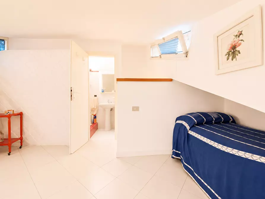 Immagine 36 di Casa bifamiliare in vendita  a Montignoso