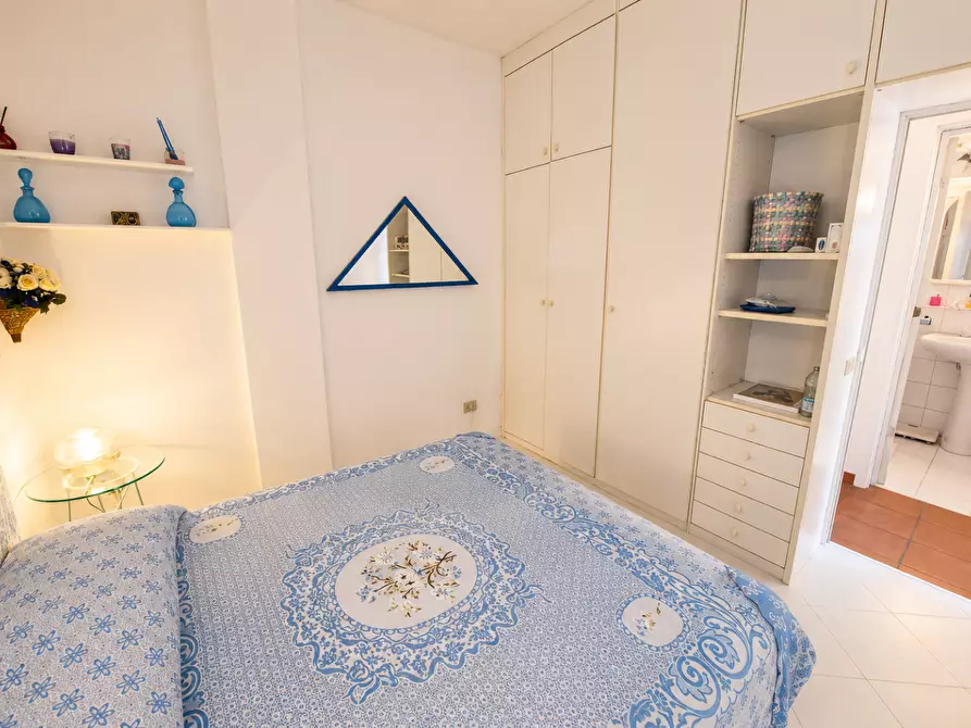 Immagine 23 di Casa bifamiliare in vendita  a Montignoso