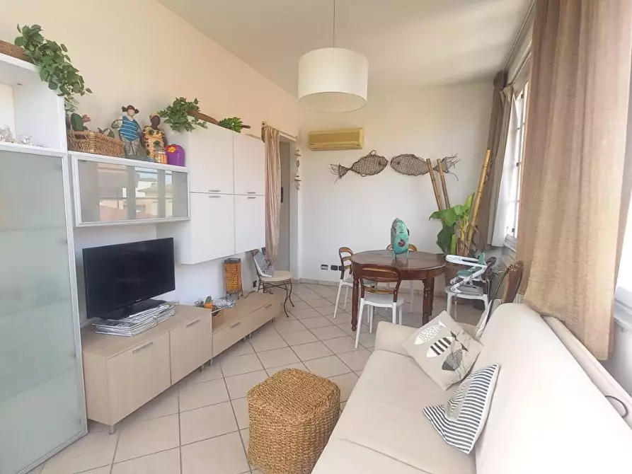 Immagine 5 di Appartamento in vendita  a Camaiore
