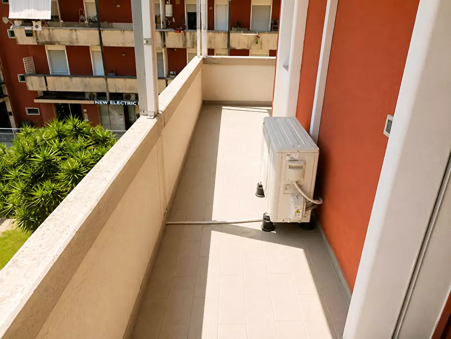 Immagine 18 di Appartamento in vendita  a Massa