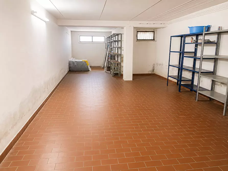 Immagine 24 di Appartamento in vendita  a Massa
