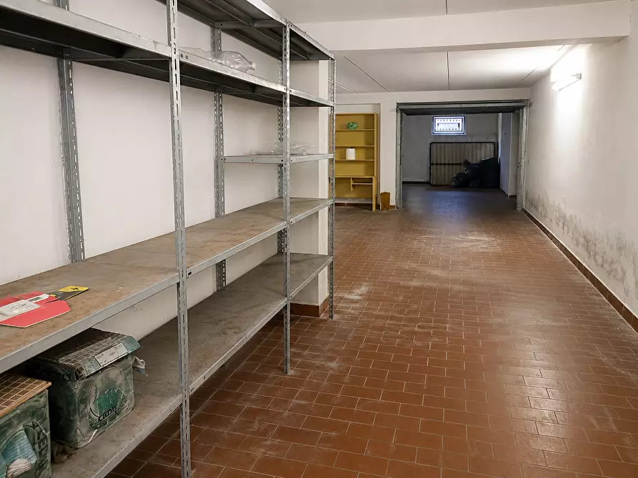 Immagine 25 di Appartamento in vendita  a Massa