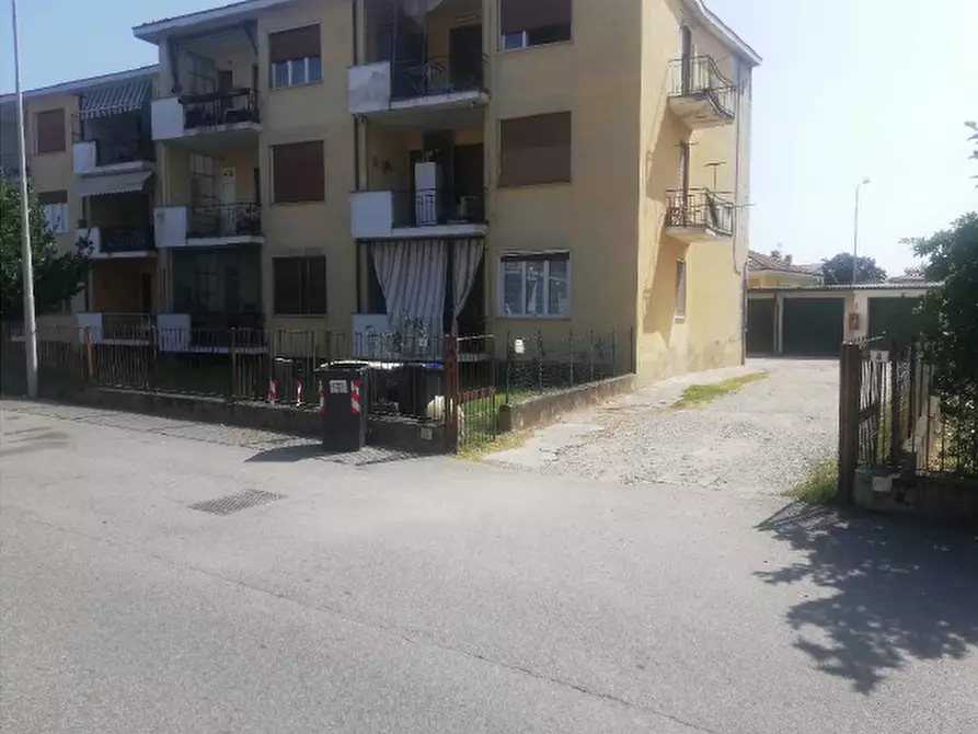Immagine 3 di Appartamento in vendita  a Cerano