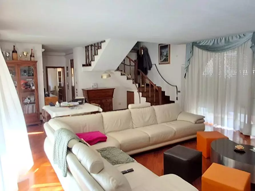 Immagine 2 di Appartamento in vendita  a Grosseto