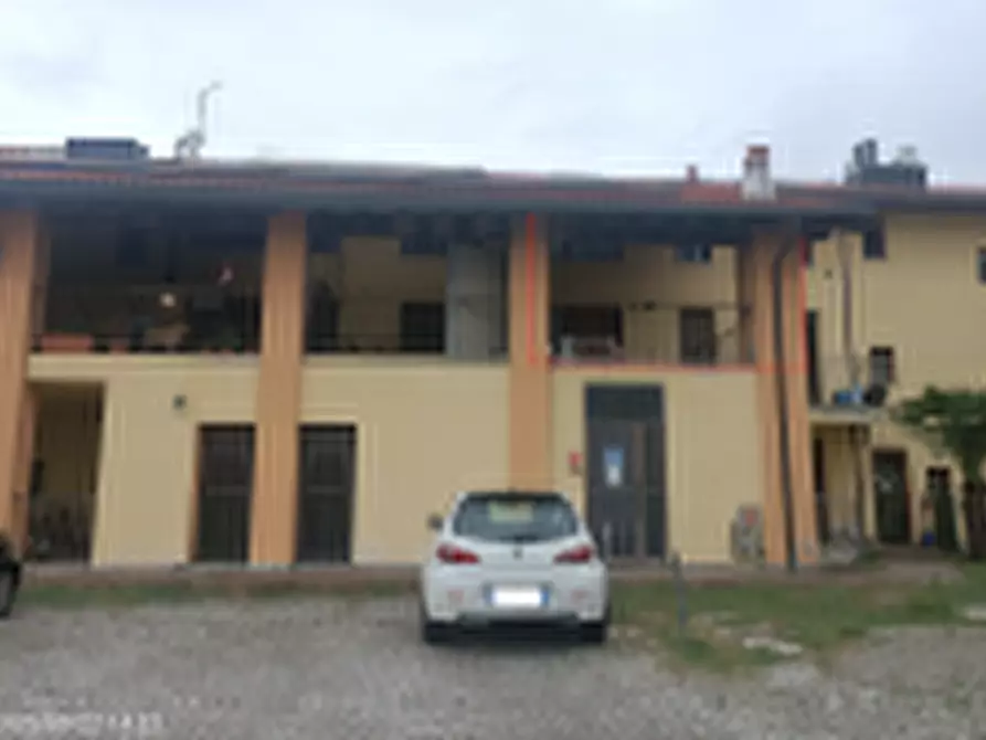 Immagine 1 di Appartamento in vendita  a Sozzago