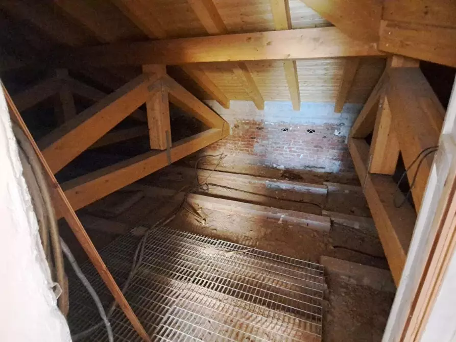 Immagine 12 di Mansarda in vendita  a Rosignano Marittimo
