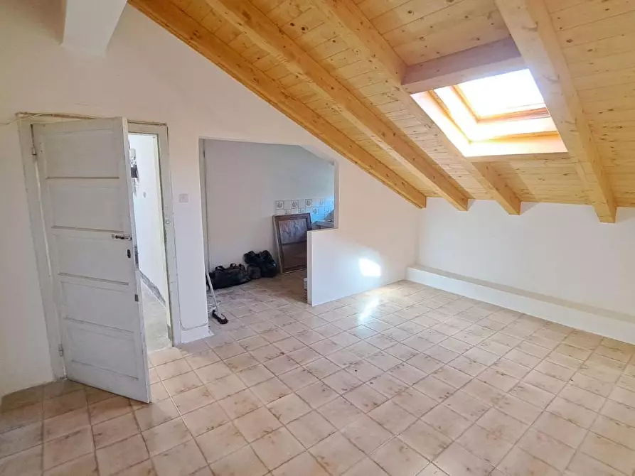 Immagine 2 di Mansarda in vendita  a Rosignano Marittimo