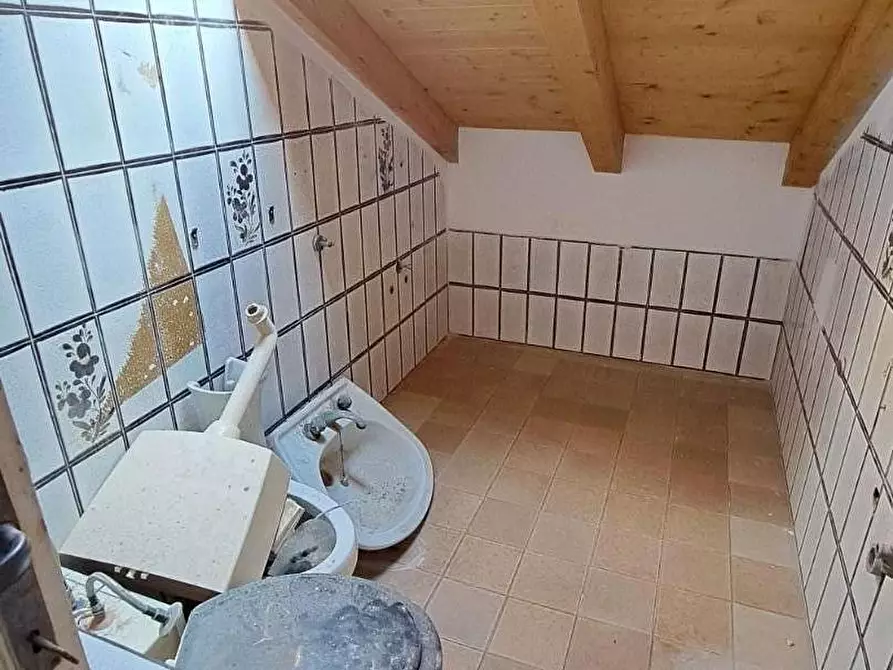 Immagine 10 di Mansarda in vendita  a Rosignano Marittimo