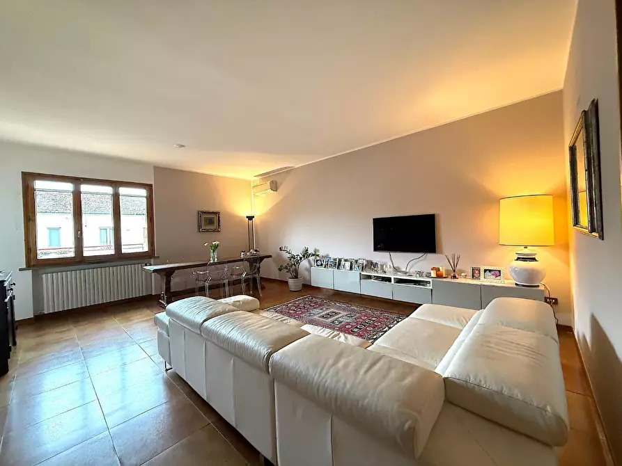 Immagine 2 di Appartamento in vendita  a Empoli