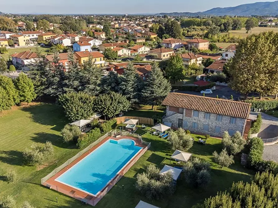 Immagine 1 di Albergo/B&B/Residence in vendita  a Lucca