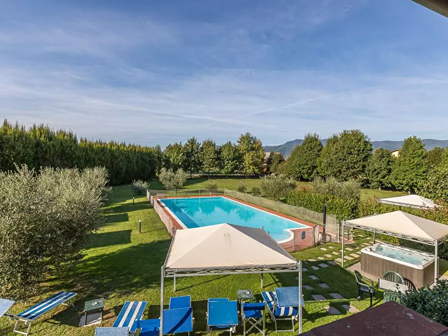 Immagine 4 di Albergo/B&B/Residence in vendita  a Lucca
