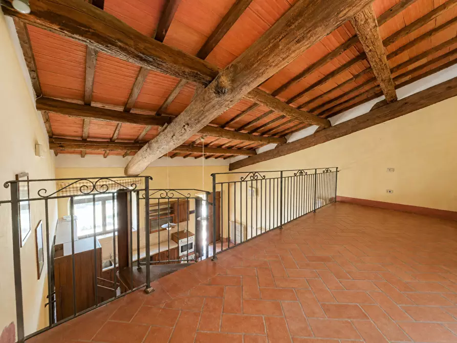 Immagine 10 di Porzione di casa in affitto  a Capannori