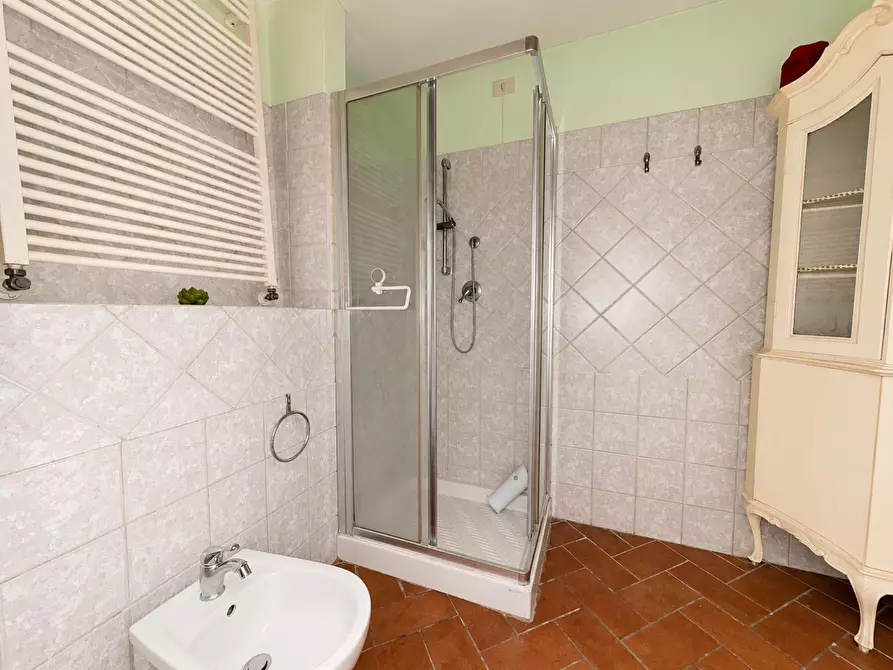 Immagine 8 di Porzione di casa in affitto  a Capannori