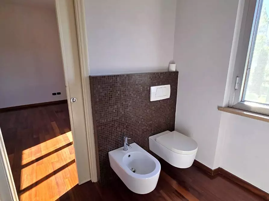 Immagine 24 di Casa bifamiliare in vendita  a Lucca