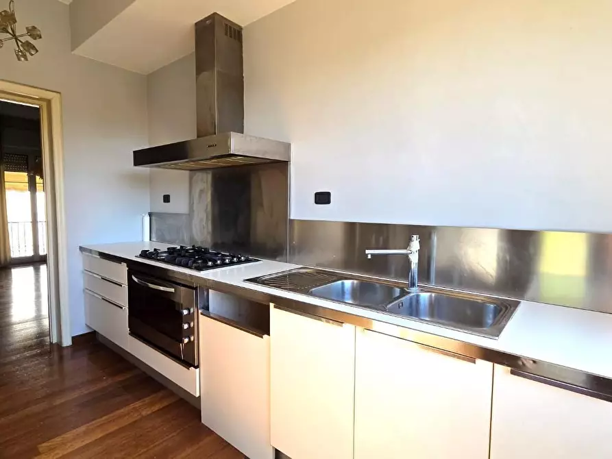 Immagine 9 di Casa bifamiliare in vendita  a Lucca