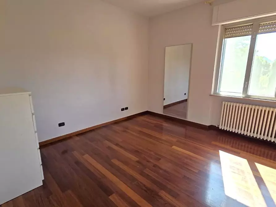 Immagine 19 di Casa bifamiliare in vendita  a Lucca