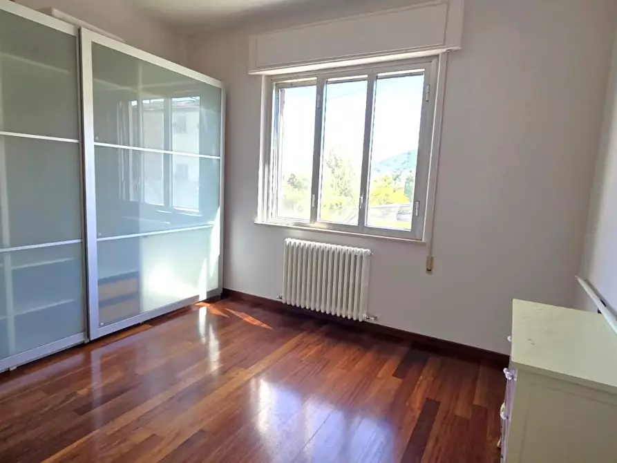 Immagine 22 di Casa bifamiliare in vendita  a Lucca