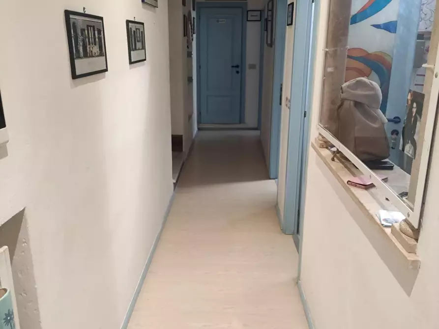 Immagine 11 di Laboratorio in vendita  a Castelnuovo Berardenga