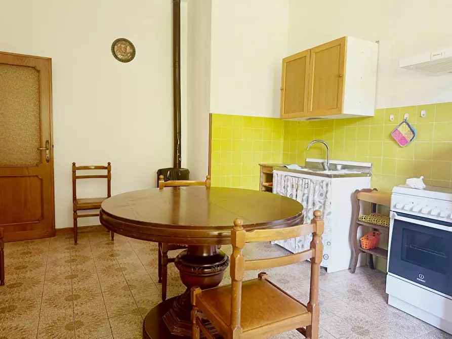 Immagine 10 di Villa in vendita  a Marliana
