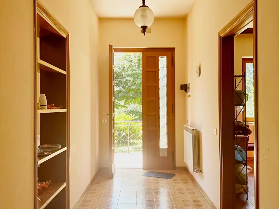 Immagine 19 di Villa in vendita  a Marliana
