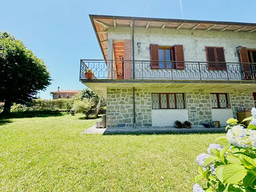 Immagine 27 di Villa in vendita  a Marliana
