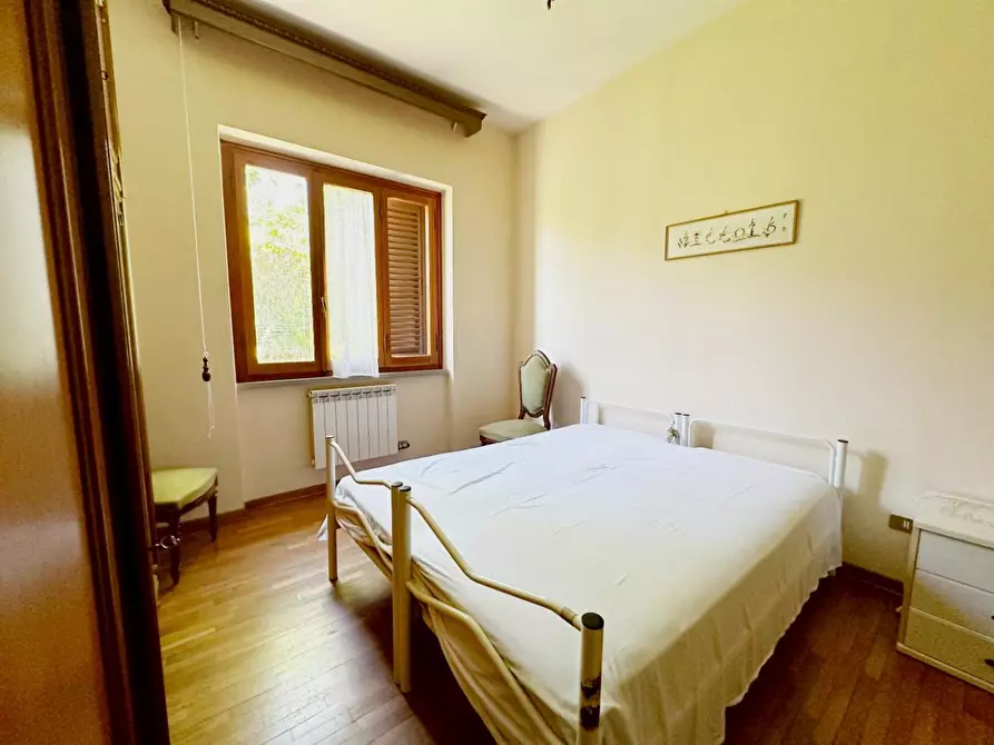 Immagine 15 di Villa in vendita  a Marliana