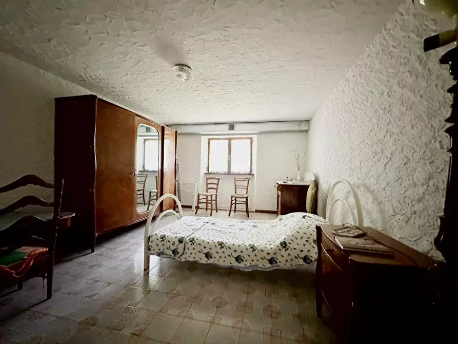 Immagine 25 di Villa in vendita  a Marliana