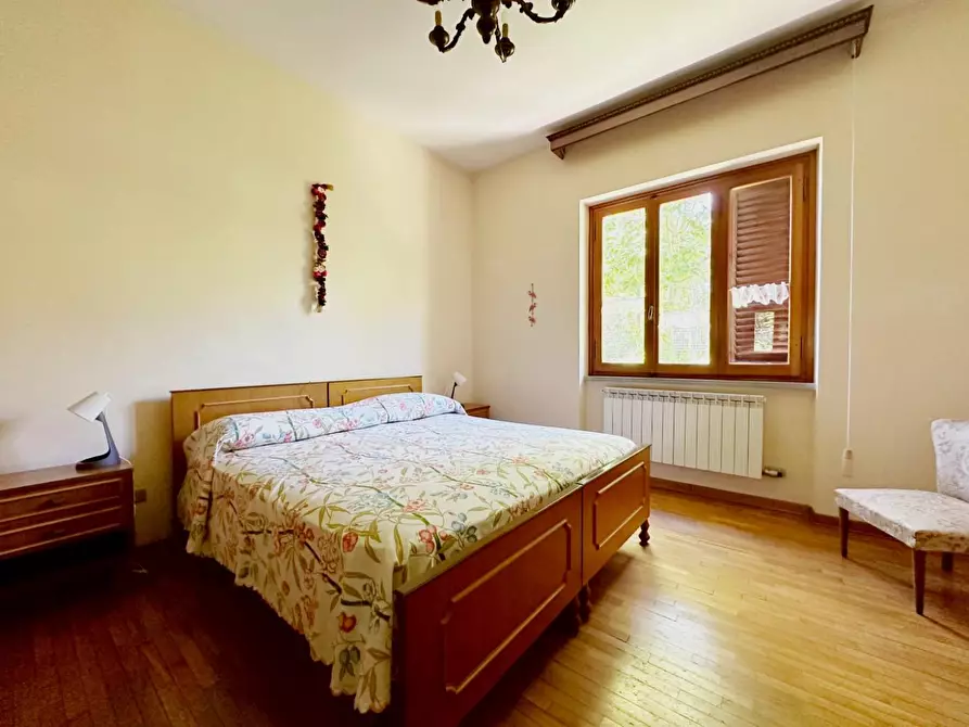 Immagine 12 di Villa in vendita  a Marliana