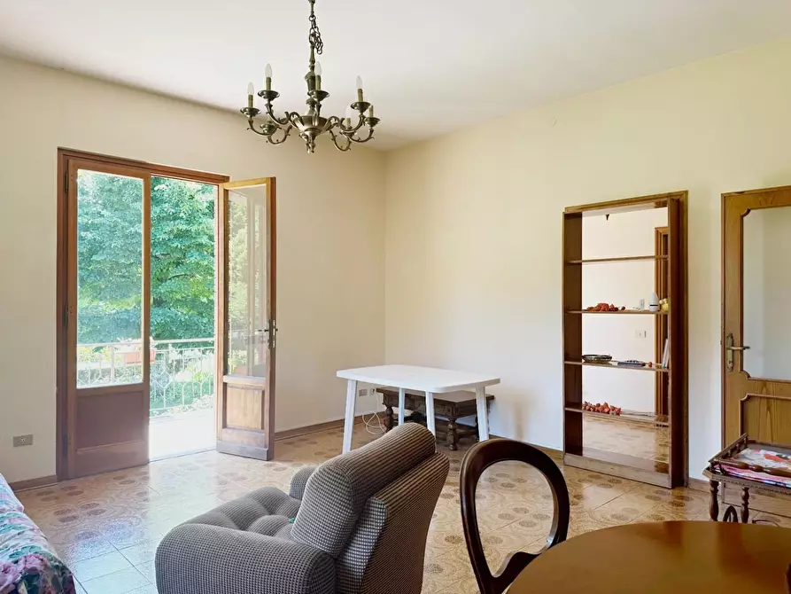 Immagine 6 di Villa in vendita  a Marliana