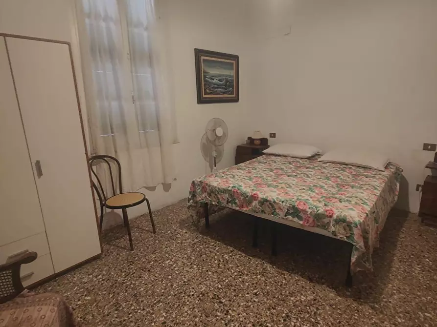 Immagine 7 di Porzione di casa in affitto  a Ameglia