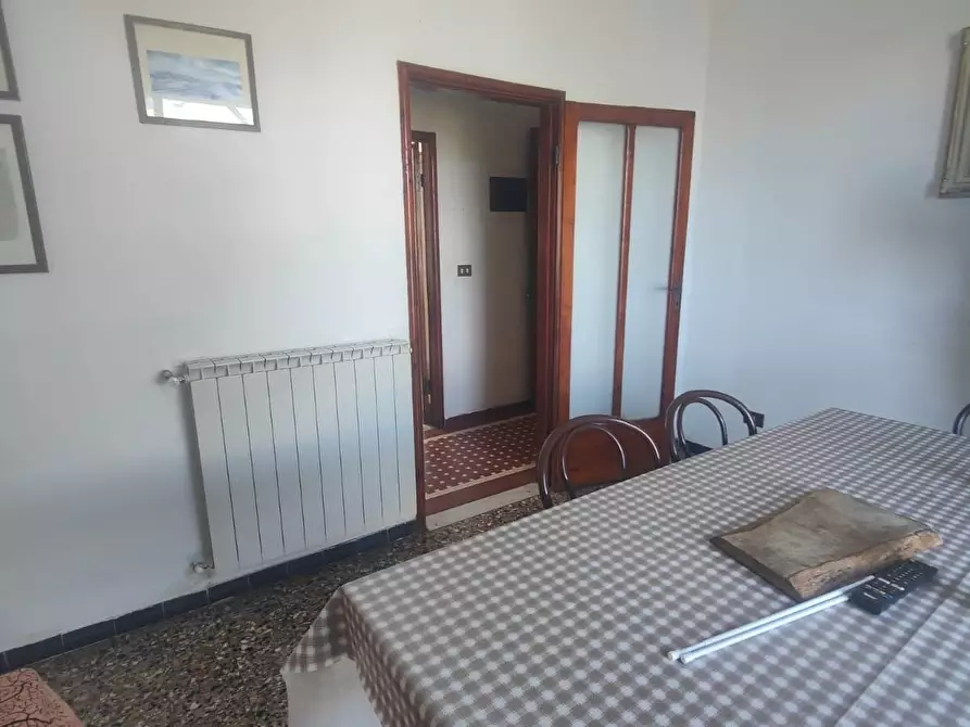 Immagine 5 di Porzione di casa in affitto  a Ameglia