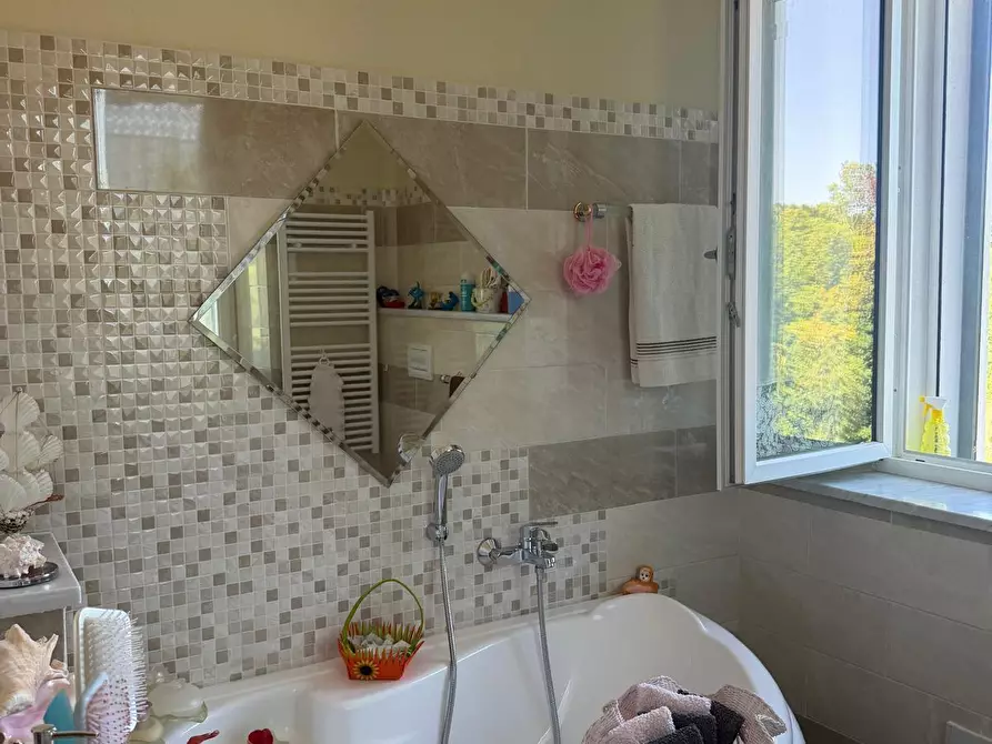 Immagine 23 di Casa semindipendente in vendita  a Fivizzano