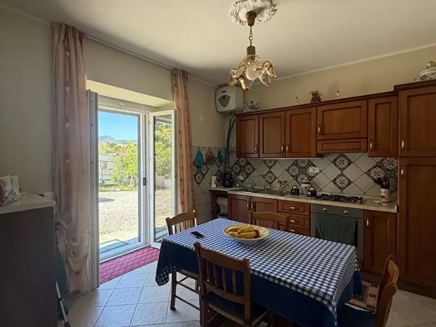 Immagine 13 di Casa semindipendente in vendita  a Fivizzano